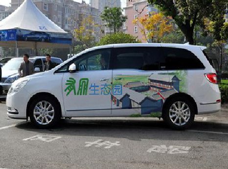 安义户外车贴喷绘如何保持效果?